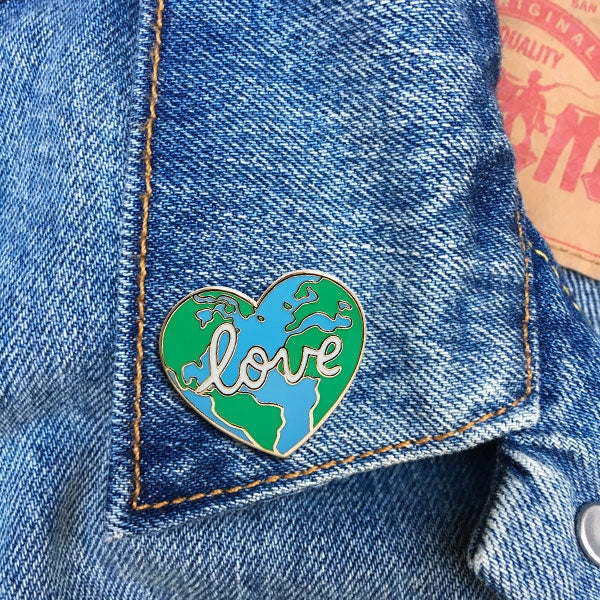 Pin - Love Earth