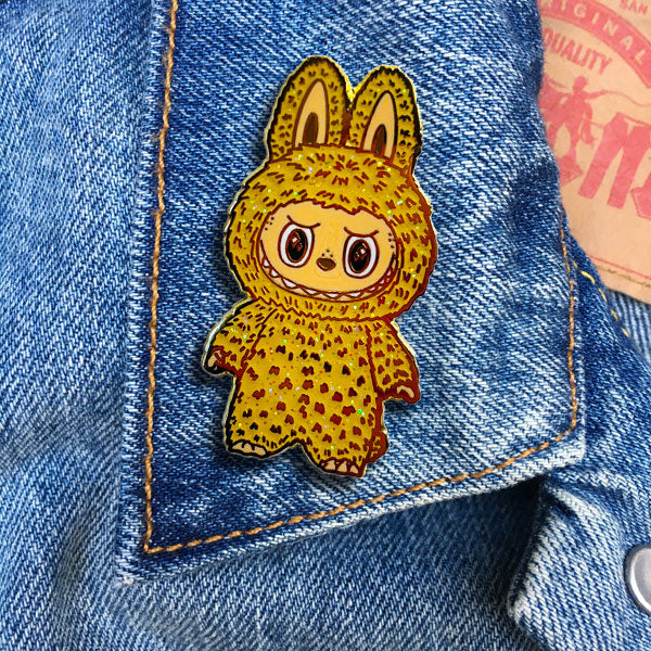 Pin - Labubu Toffee (w/ Glitter)